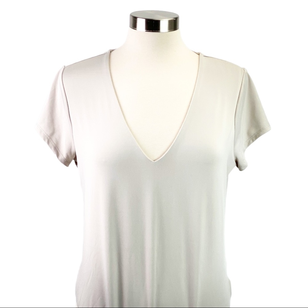 Express V-Neck Bodysuit in Light Gray